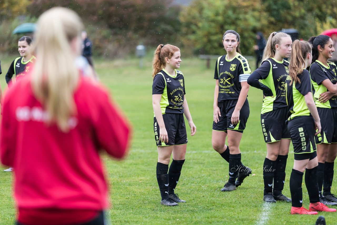 Bild 317 - B-Juniorinnen SG Mittelholstein - SV Frisia 03 Risum-Lindholm : Ergebnis: 1:12